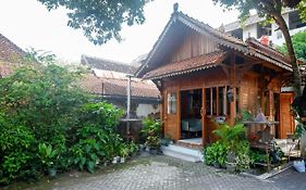 Reddoorz Syariah Near Plengkung Gading 2